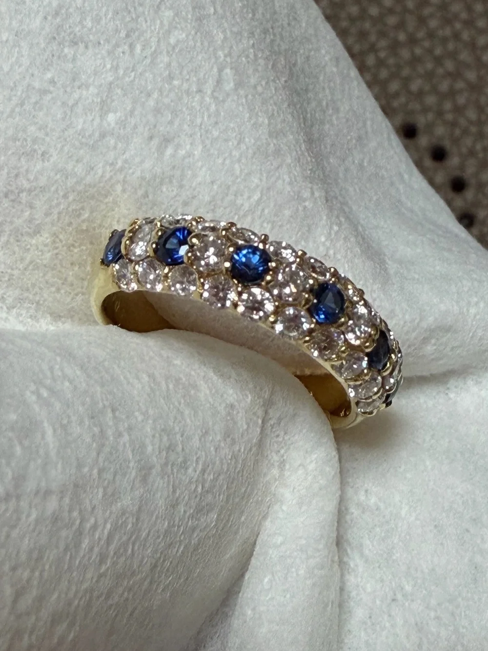 Vintage 18k Diamond and Sapphire Band Ring